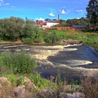 Городской водопад :: Сергей Карачин