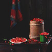 Красна ягода... :: Наталья Казанцева