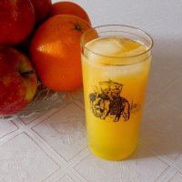 Свежевыжатый апельсиновый сок со льдом :: Надежд@ Шавенкова
