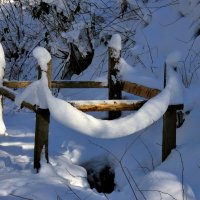 арка из снега. он упадет :: Heinz Thorns
