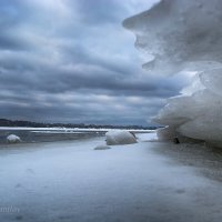 Лед и река :: Сергей Шаталов