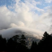 Облака и горы :: Светлана Попова