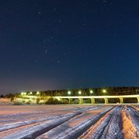 Созвездие Орион над мостом через реку Ухта. Пгт. Шудаяг, 5 км от Ухты. :: Николай Зиновьев