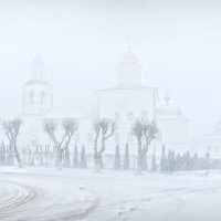 Воскресенский монастырь в метель :: Юлия Батурина