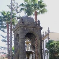 каменный фонтан с куполом :: Savayr 