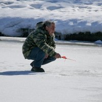 На мартовском льду :: Александр Запылёнов