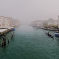 Прогулка по туманной Венеции... :: Александр Вивчарик