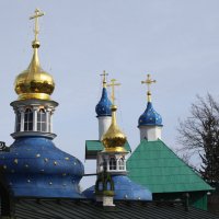 Купола Успенского собора Псково-Печерского монастыря :: Зуев Геннадий 