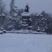 Памятник Екатерине 2  в снегу :: Валентин Семчишин