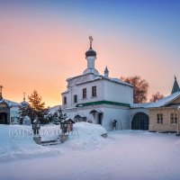 Надвратная церковь :: Юлия Батурина