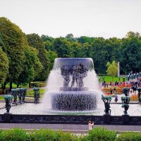 Вид на фонтан с площадки Монолита :: Ольга (crim41evp)