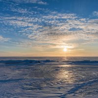 Зимний закат на озере :: Виктор Желенговский