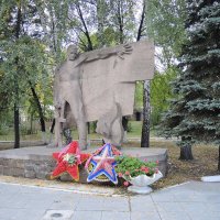 Монумент погибшим воинам. г. Кыштым :: Александр 
