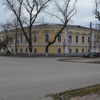 Новочеркасск. Здание бывшего спального корпуса Юнкерского кадетского училища. :: Пётр Чернега