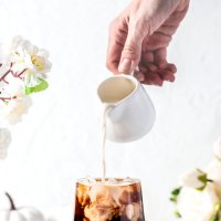 Кофе со сливками - отличное начало дня :: Anna Makarenkova 