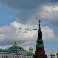 Вертолеты летят на Кремль! :: Александр Чеботарь