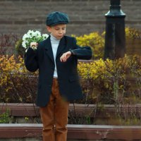 Мальчик с цветами на свидании :: Наталья Преснякова