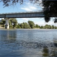 Автомобильный мост через реку Кубань :: Влад Чуев
