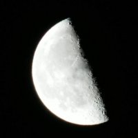Убывающая луна в ночном небе. :: Валерьян Запорожченко