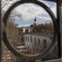 Каменный мост с видом на Свято-Троицкий собор :: Вячеслав Крысанов