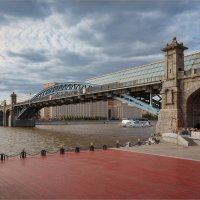 Андреевский мост... :: Сергей Кичигин