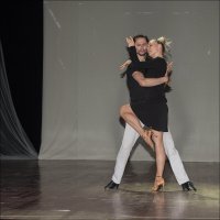 Танцуют Александра и Юрий Махно. :: Юрий Васильев