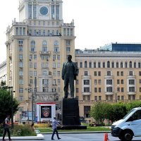 Памятник Владимиру Маяковскому. :: Татьяна Помогалова