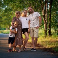 Семейный портрет :: Олег Каразанов