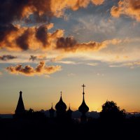 Закат над Суздалем :: Валерий Гришин