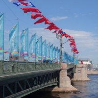праздничный Дворцовый мост :: Елена 