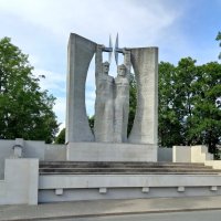 Монумент "Слава Труду" :: veera v