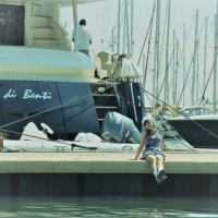 Cannes. девочка на причале для яхт :: peretz 