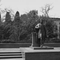 Памятник Пушкину на улице Пушкина :: san05 -  Александр Савицкий