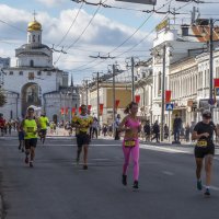 Летящей походкой или красиво в розовом :: Сергей Цветков