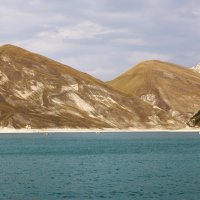 Высокогорное озеро Кезенойам :: skijumper Иванов