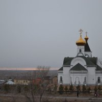 Вечерний храм... :: Андрей Хлопонин