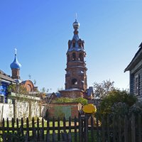 Вид на колокольню старообрядческой церкви :: Нина Синица