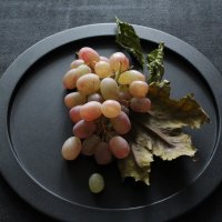 Блюдо с виноградом. :: Нина Сироткина 