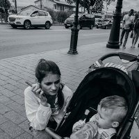 Девушка с ребенком :: Мария Рува 