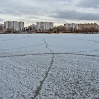 Осень поздняя несёт первый снег и первый лёд :: Валерий Иванович