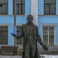 Памятник Алексею Фатьянову :: Сергей Цветков