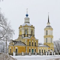 Голочёлово. Троицкий храм :: Евгений Кочуров