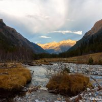 Махарское ущелье :: Александр Богатырёв