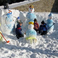 Снеговики и дети. :: Радмир Арсеньев