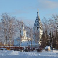 Успенская церковь с колокольней. :: Лидия Бусурина