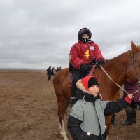 В седле с детства. :: Андрей Хлопонин