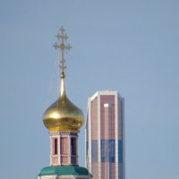 Московские архитектурные контрасты :: Александр Чеботарь