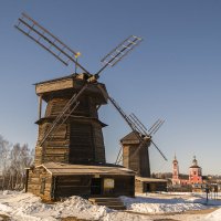 Ветряные мельницы в весеннем небе :: Сергей Цветков