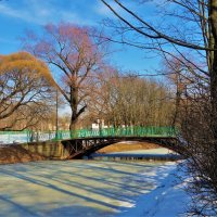 Весна над милым мостиком... :: Sergey Gordoff