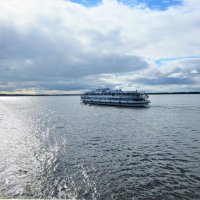 Волга – легендарная русская река, занимающая особое место в жизни страны. :: ЛЮДМИЛА 